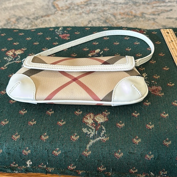 Burberry nova checked patencalfskin flap small bag 9 x 4” - Picture 1 of 8